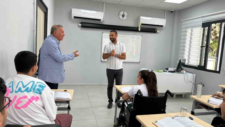 Seyhan Belediyesinin Engelli KPSS kursları başladı
