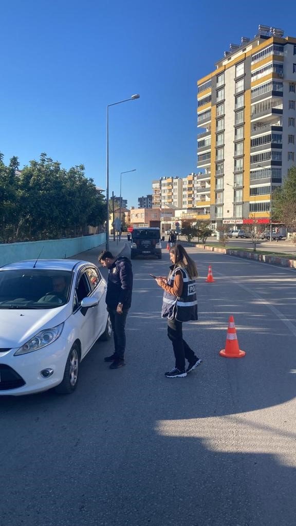 Kozan’da kesinleşmiş hapis cezası bulunan 12 kişi yakalandı