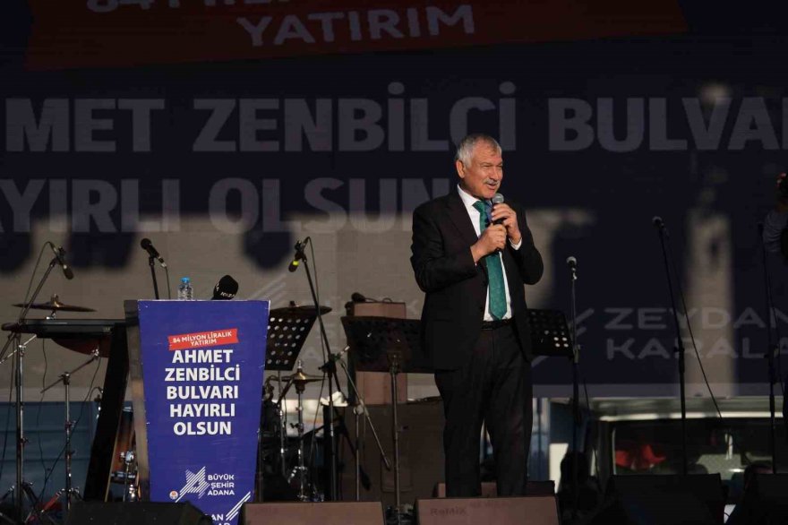 Ahmet Zenbilci Bulvarı açıldı, Adanalılar Murat Kekilli konseriyle coştu