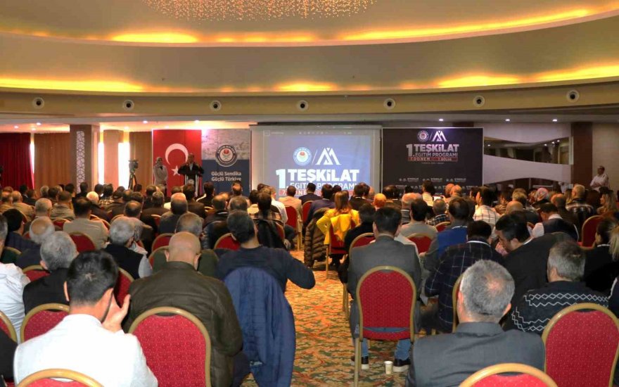 Eğitim-Bir-Sen 7. Bölge 1. Teşkilat Eğitim Programı Adana’da yapıldı