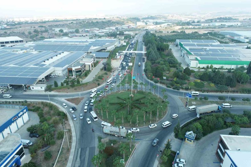 AOSB sanayicisi üretiyor, ülke ekonomisi kazanıyor