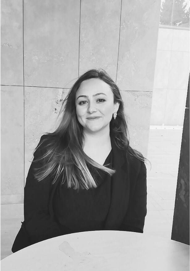 Nimet öğretmenin yarım kalan hikaye kitabını meslektaşları tamamladı