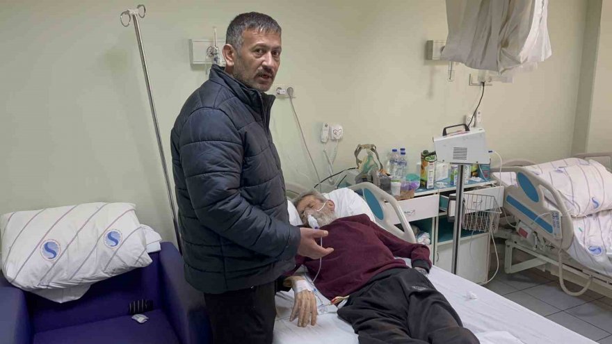 Evlatları bakmayı reddetti, hastanede yatan eski kayınpederinin yanından ayrılmıyor
