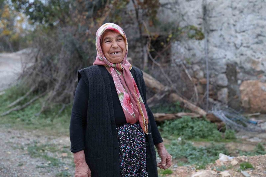 Kız kardeşler teknolojiye ve milyonlara inat üretiyor