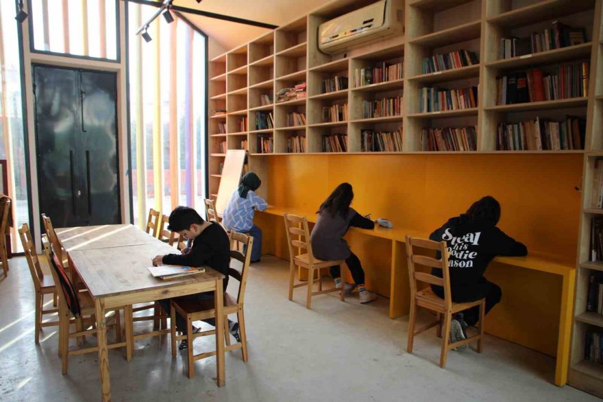 Mahalle kütüphaneleri öğrencilerin ikinci evi oldu