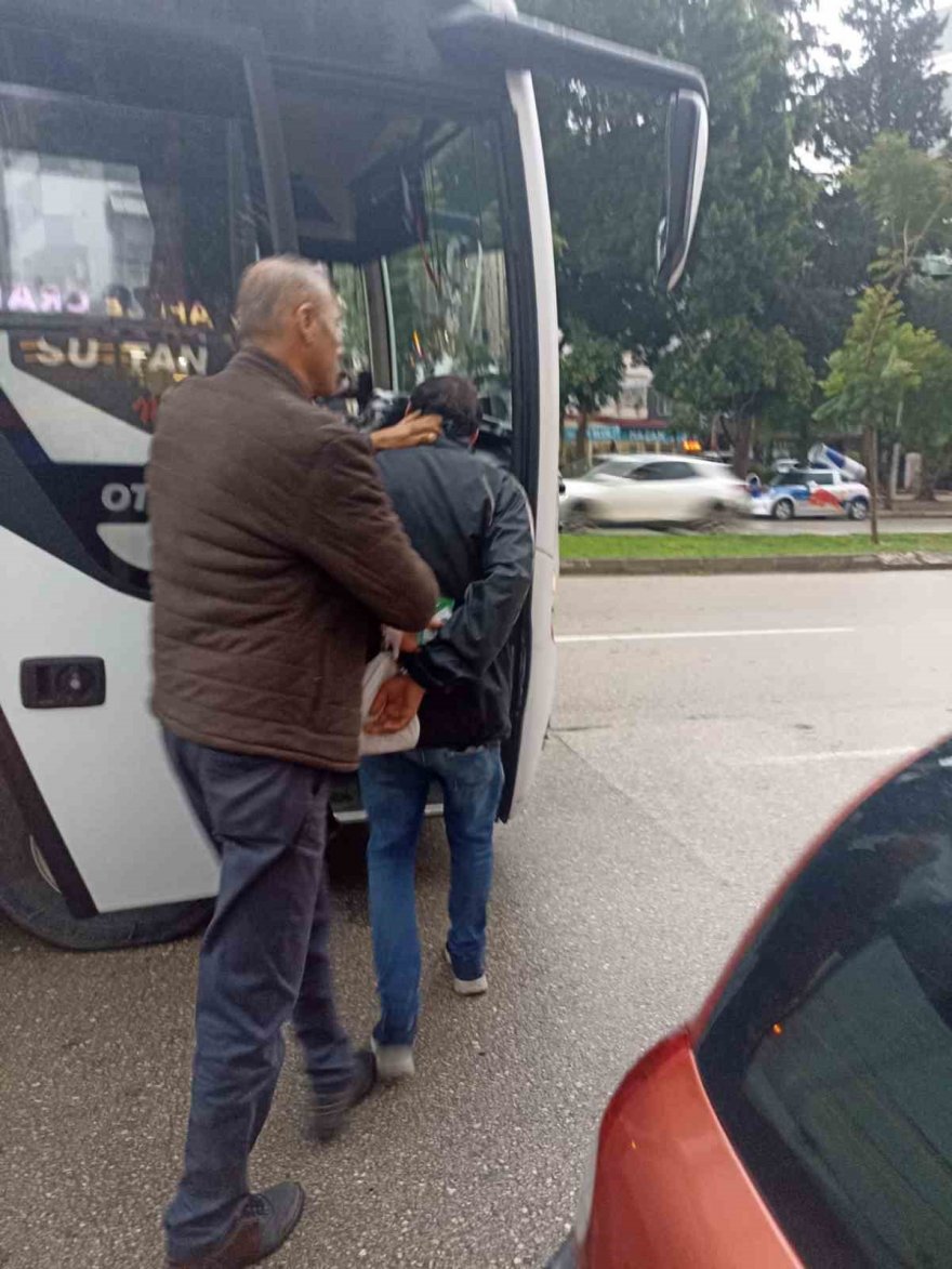 Adana’da cam silen ve dilenen şahıslar gözaltına alındı