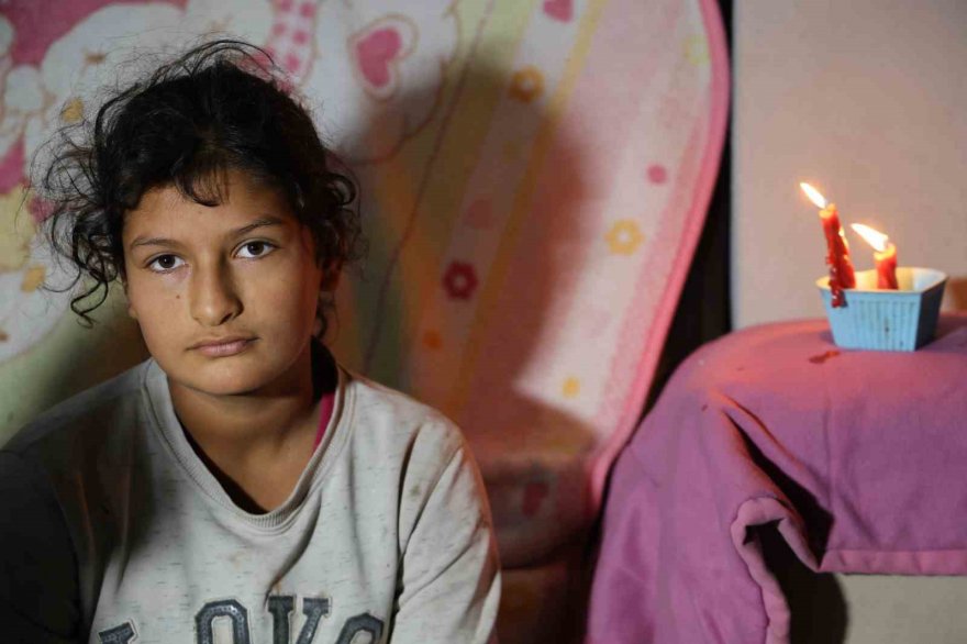 Eşini ve 8 çocuğunu terk edip kayıplara karıştı