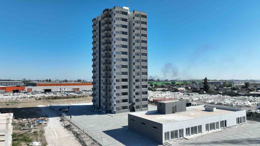 Seyhan Belediyesi işçileri konutlarına kavuştu