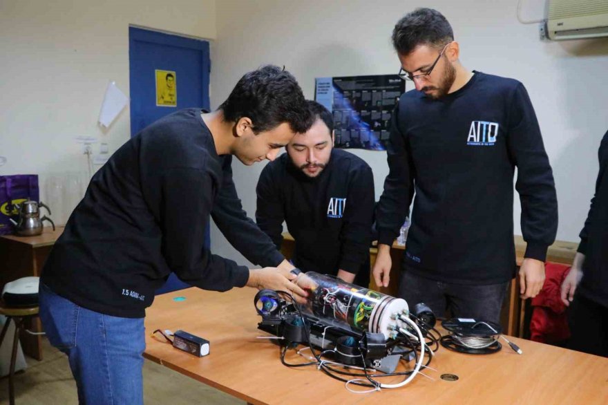 Adanalı gençler Türkiye’yi gururlandırdı