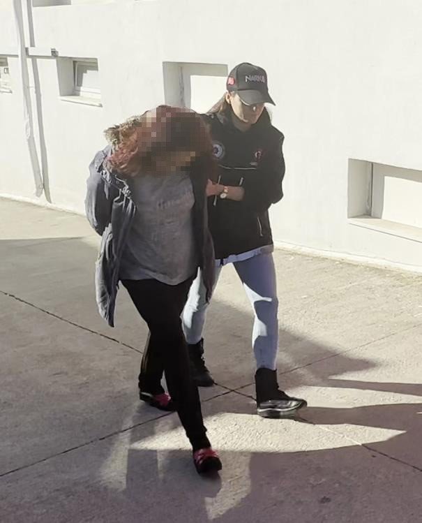 Adana’da torbacı operasyonu: 2’si kadın 3 kişi yakalandı