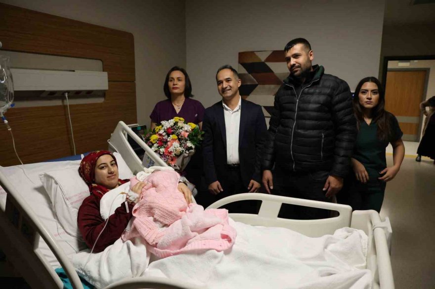 Adana’da 2024 yılının ilk bebeği ‘Masal’ oldu