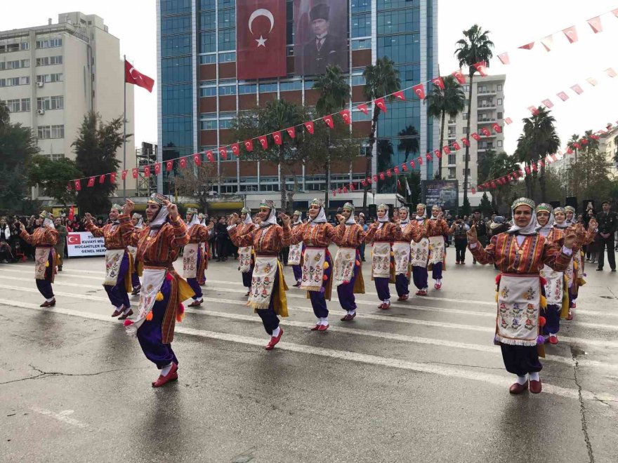 Adana’da kurtuluşun 102. yıl coşkusu