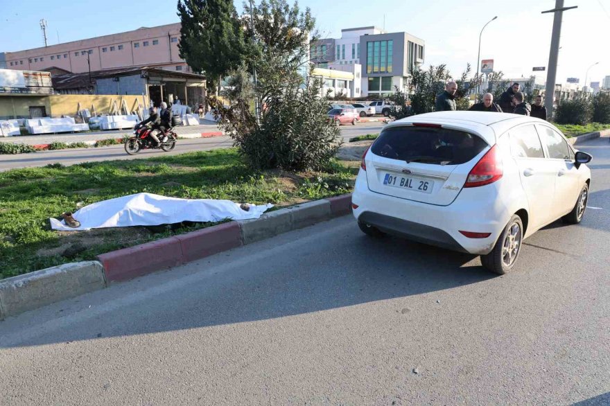 Adana’da otomobilin çarptığı yaşlı adam öldü
