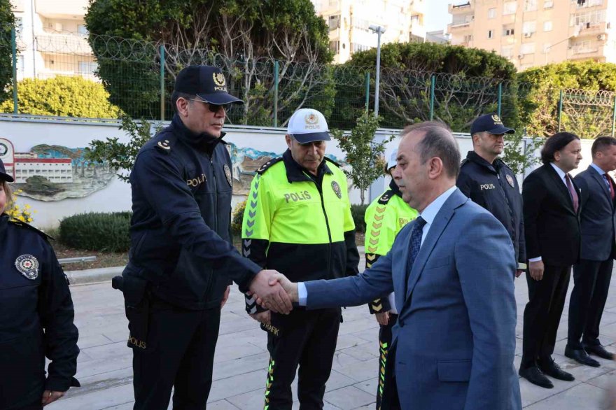 Adana Emniyetinde devir teslim yapıldı
