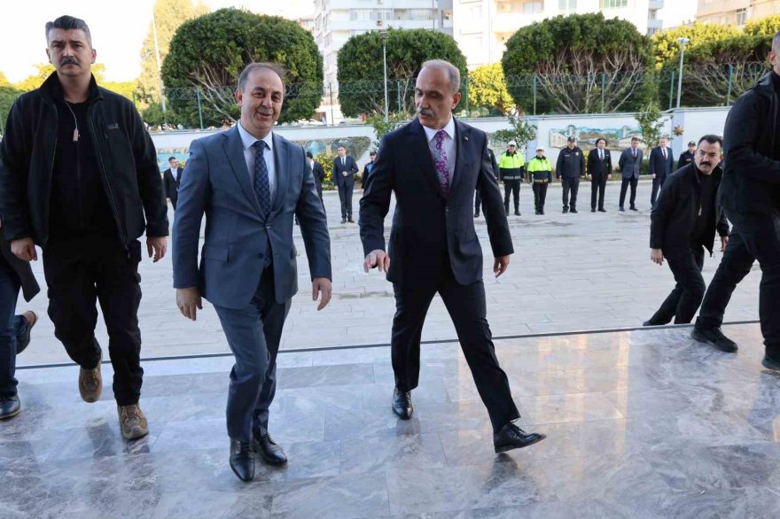 Adana Emniyetinde devir teslim yapıldı