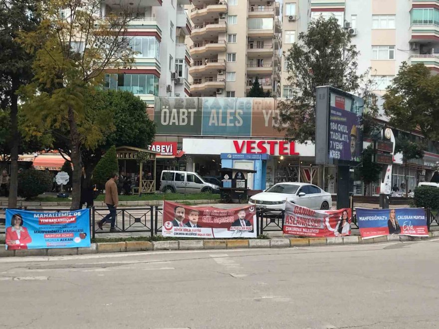 Seçim yarışı başladı, afişler çevre kirliliğine neden oldu