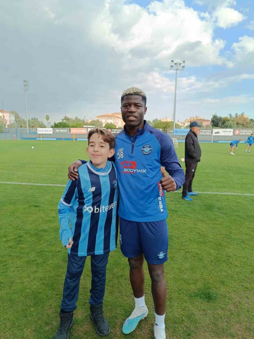 Babası katledilen Demir Güdük’ü Adana Demirspor kulübü ve taraftarları unutmadı