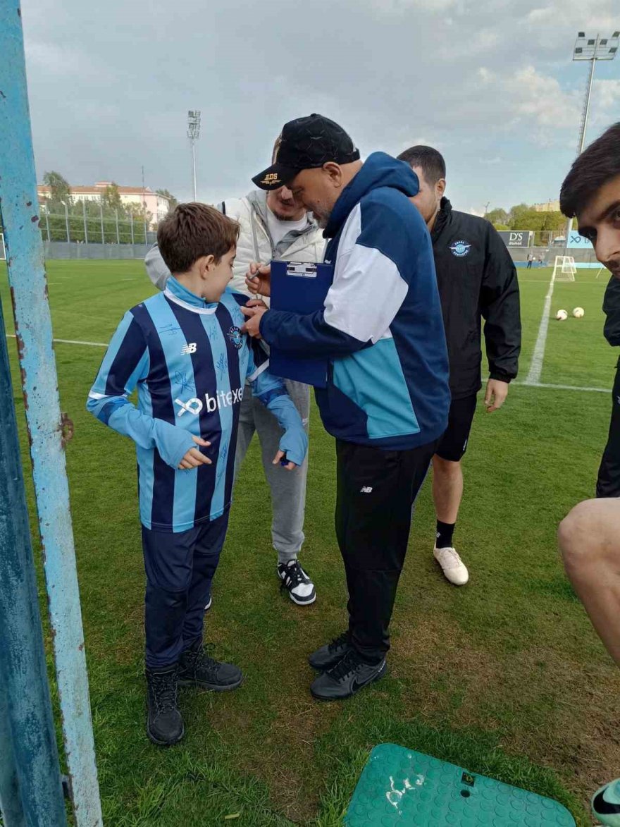 Babası katledilen Demir Güdük’ü Adana Demirspor kulübü ve taraftarları unutmadı