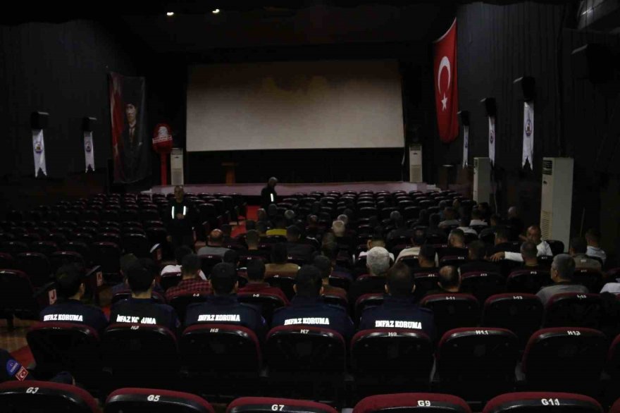 Hükümlülere sinema etkinliği