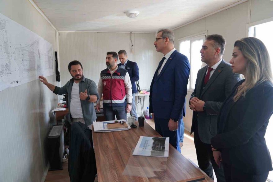 Kozan canlı hayvan pazarı yapımı devam ediyor