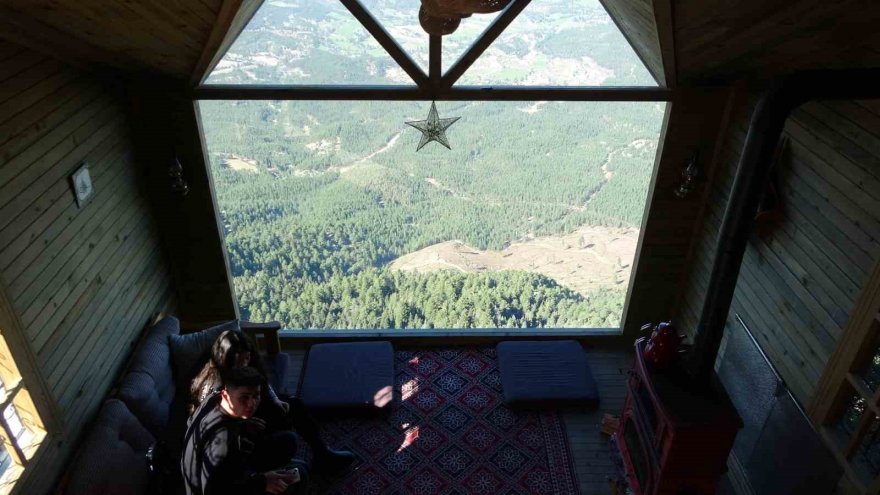 Aladağ’da bahar havası doğa tutkunlarını zirveye taşıdı