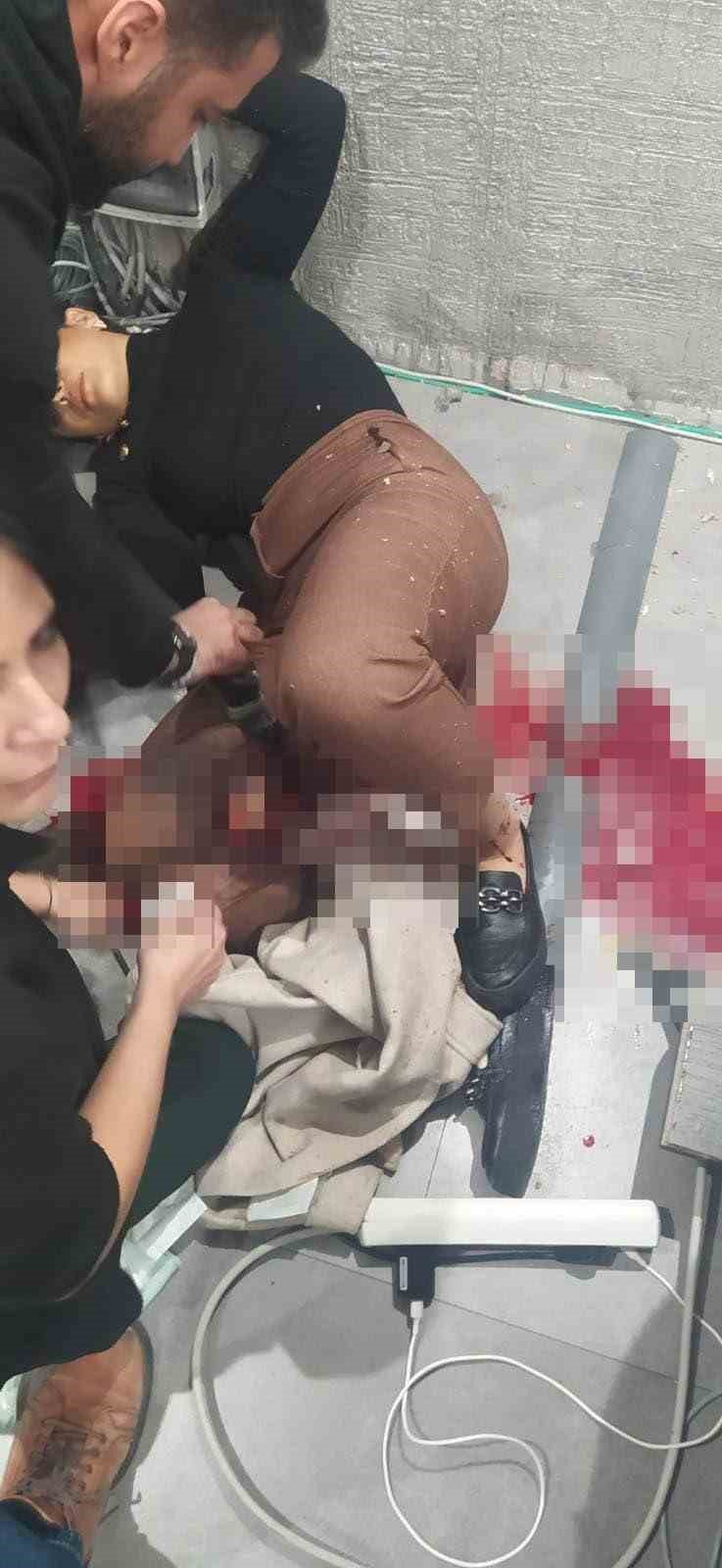 Adana'da kıskançlık krizine giren adam, eski eşini iş yerinde vurdu