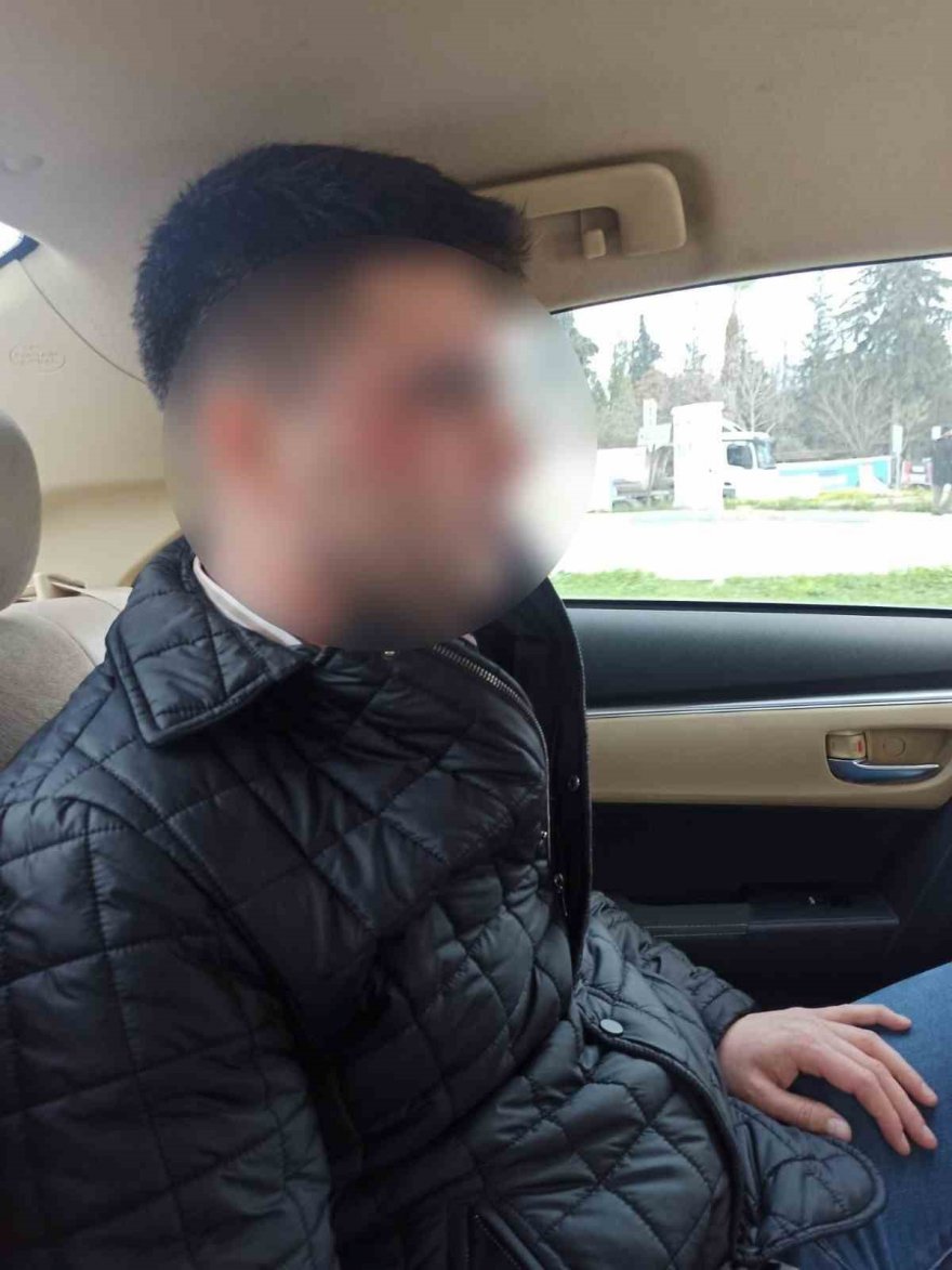 Adana'da kıskançlık krizine giren adam, eski eşini iş yerinde vurdu