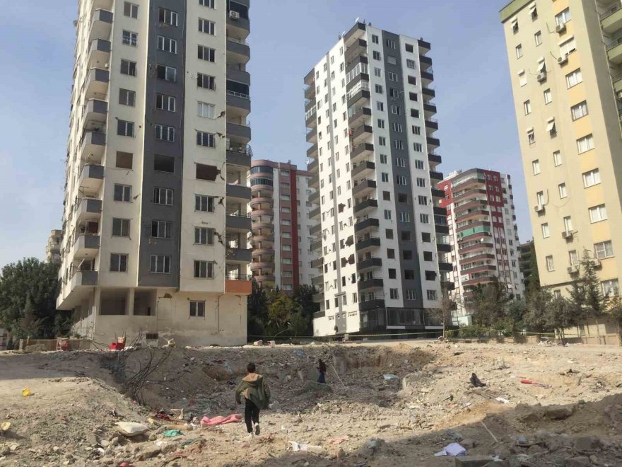 82 kişinin öldüğü apartmanın fenni mesulü istifa ettiğini öne sürüp, serbest bırakılmak istedi