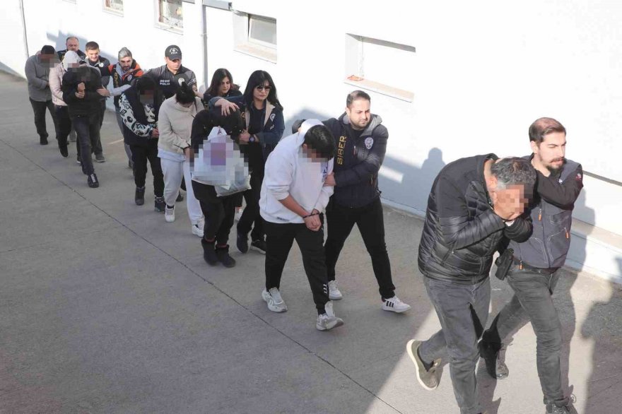 30 milyar TL dolandıran şebekeden 74 kişi tutuklandı