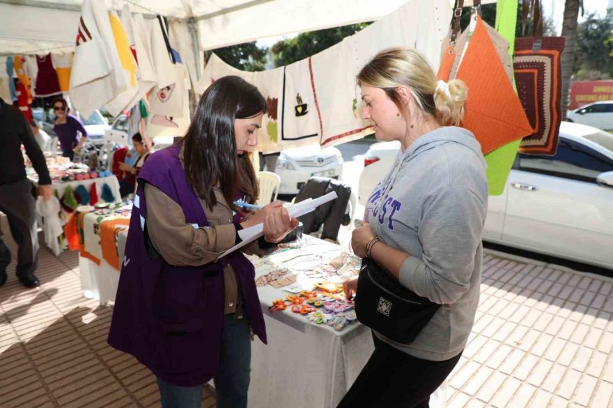 Kadın Emeği Pazarı el yapımı ürünleri Adanalılarla buluşturdu