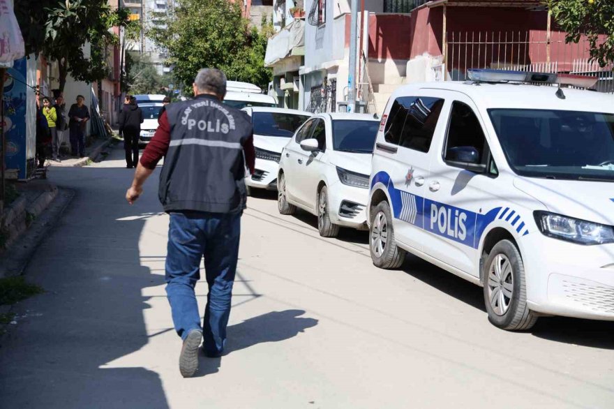 Adana'da aile içi bir uyuşturucu cinayeti bitmek bilmiyor: Uyuşturucu parası isteyen oğlunu av tüfeğiyle öldürdü