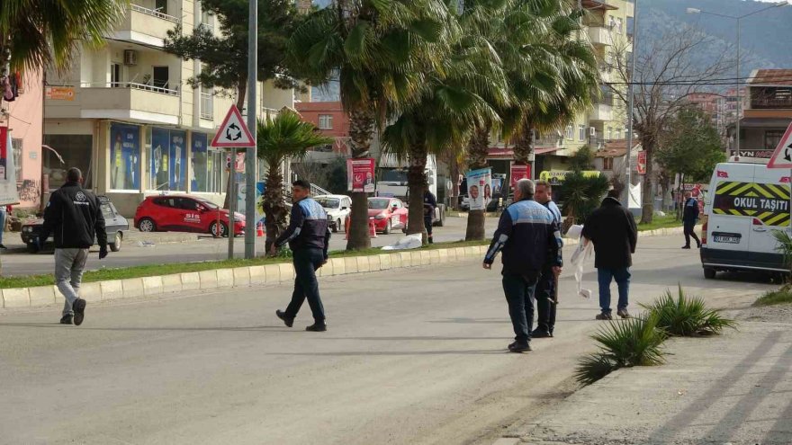 Adana'da 3. ilçede afiş kirliliği sona erdi