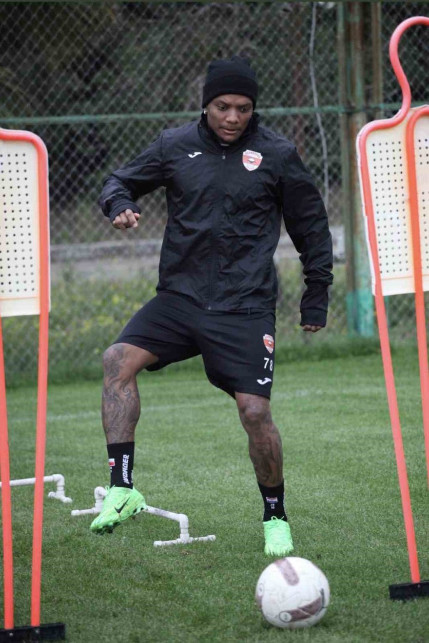 Adanaspor, Ümraniyespor maçı hazırlıklarını tamamladı