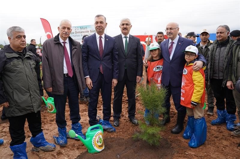 Adana’da 50 bin fidan toprakla buluştu
