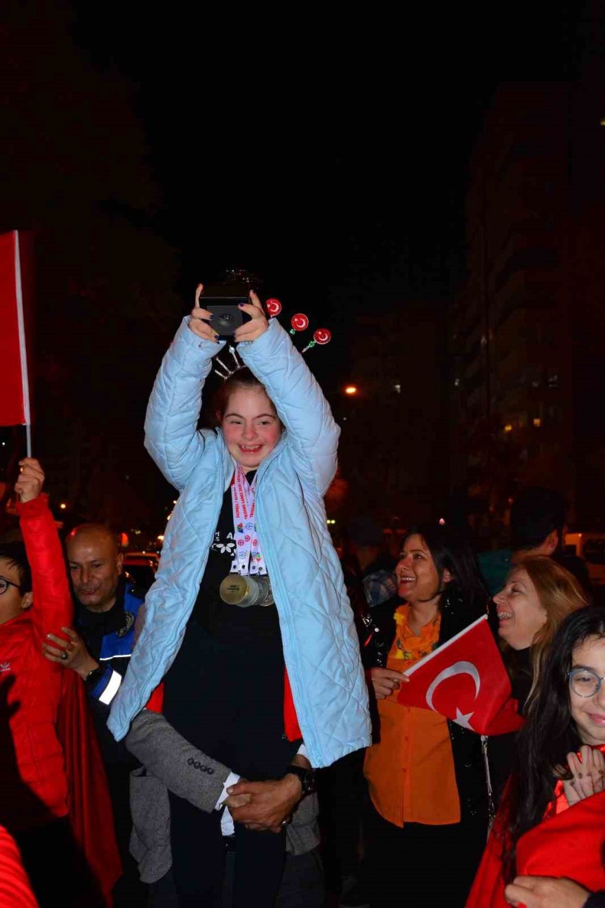 Down Sendromlu Selin Naz, dünya şampiyonu oldu