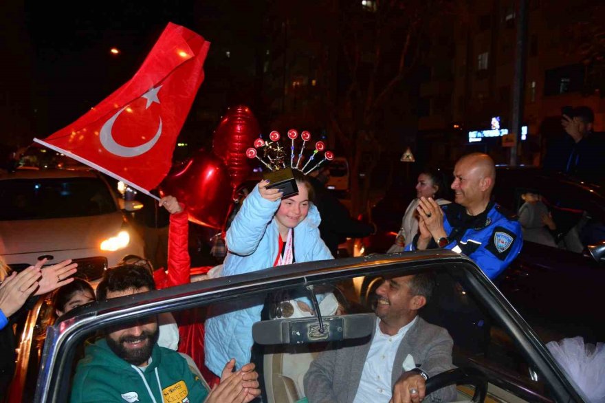 Down Sendromlu Selin Naz, dünya şampiyonu oldu