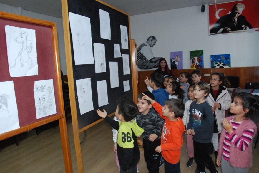 Küçük Ressam Berra Karen’den 1. Kişisel Resim Sergisi