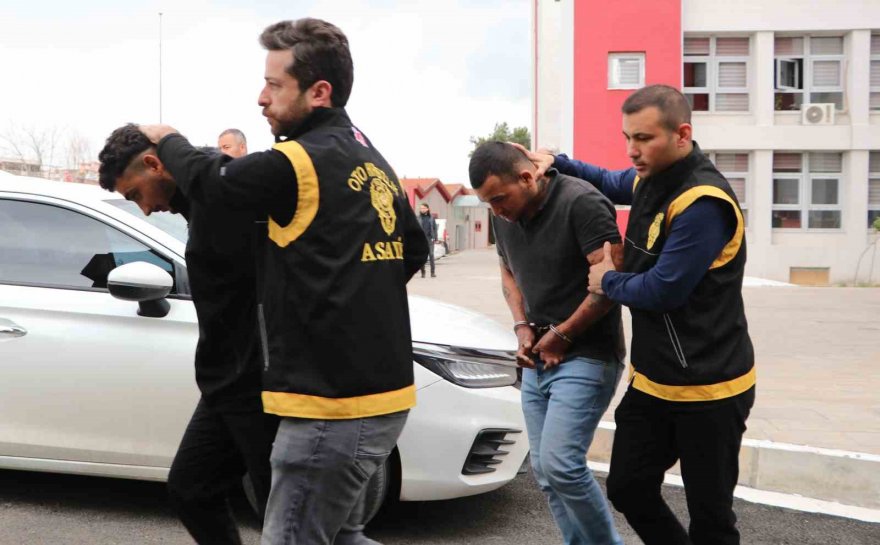 Motosiklet hırsızları polisten kaçamadı