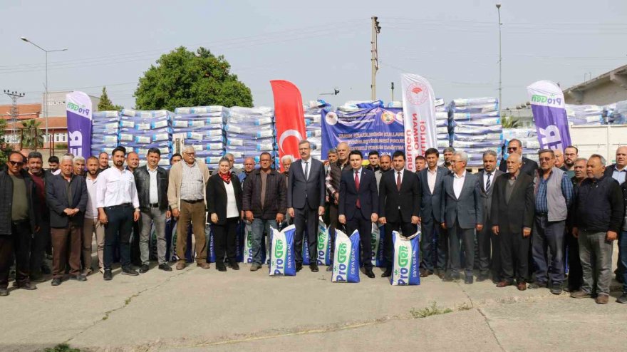 Adana’da 22 ton soya tohumu dağıtıldı