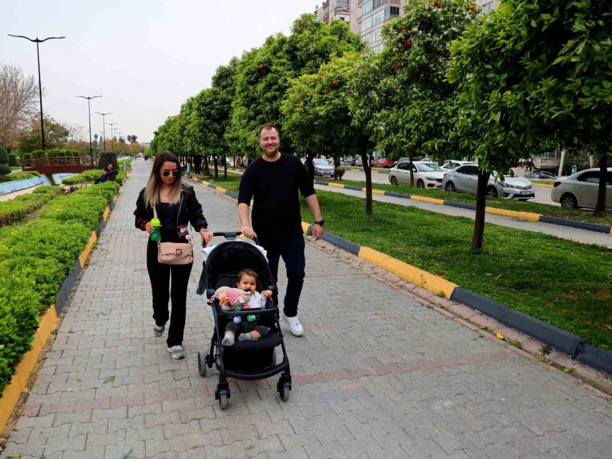 Adana’yı narenciye çiçeği kokusu sardı