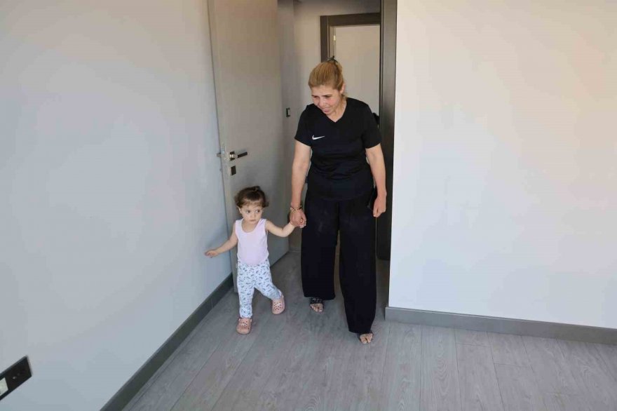 516 deprem konutu hak sahiplerine teslim edildi