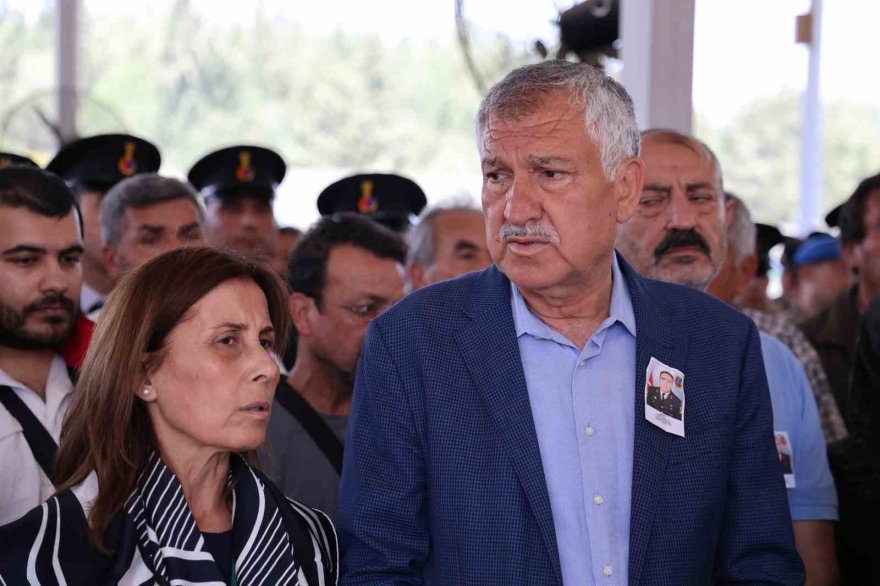 Adanalı Şehit Nebi Çullu gözyaşları içinde toprağa verildi