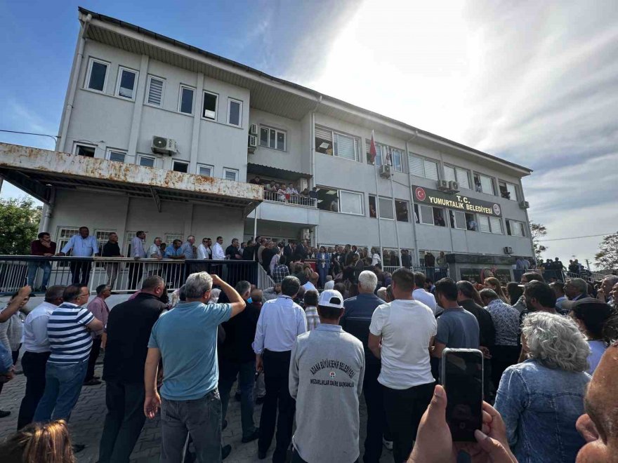 Başkan Karalar, mazbata ve devir teslim törenlerine katıldı