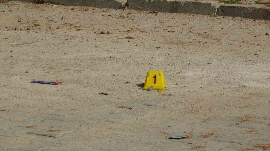 Kozan’da 15 yıllık husumette silahlar konuştu: 2 yaralı