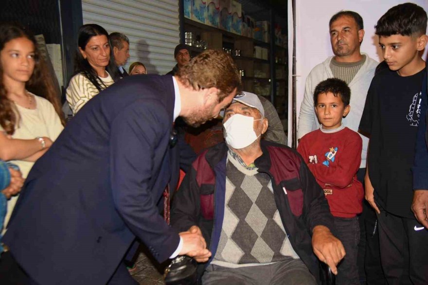 Ceyhan Belediye Başkanı Kadir Aydar teşekkür mitingi yaptı