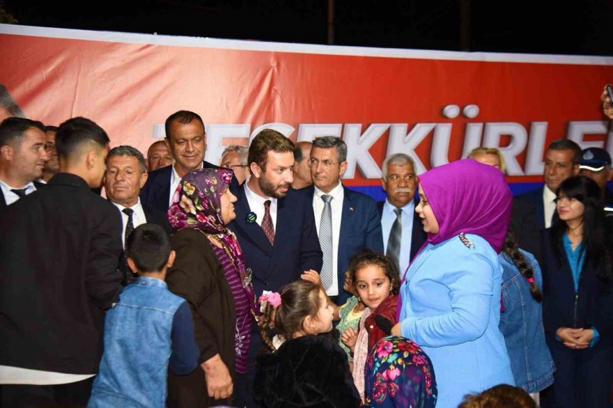 Ceyhan Belediye Başkanı Kadir Aydar teşekkür mitingi yaptı