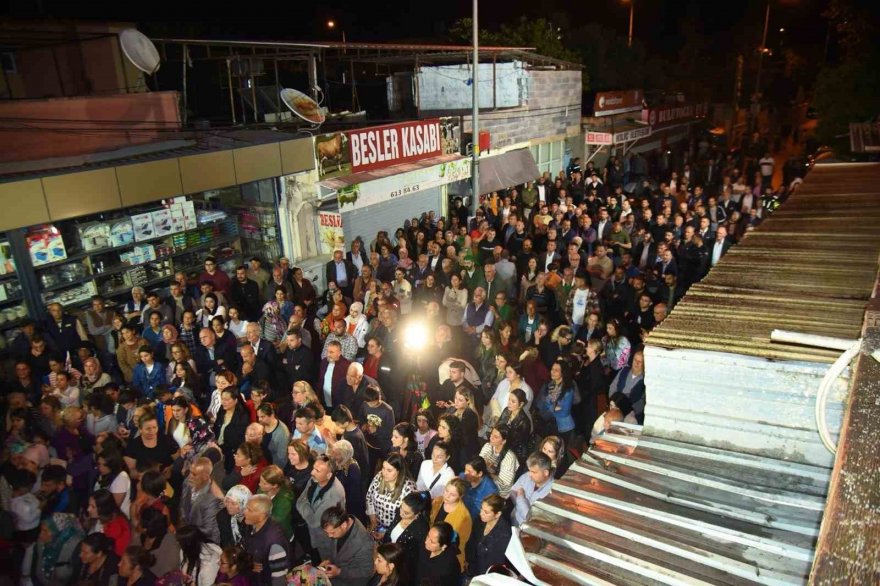 Ceyhan Belediye Başkanı Kadir Aydar teşekkür mitingi yaptı