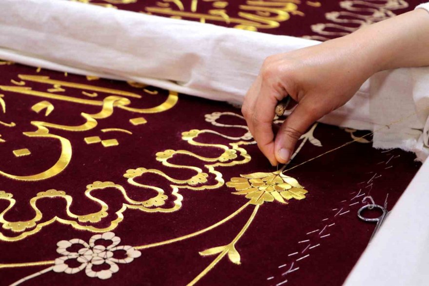 Osmanlı puşideleri Adana’da ilmek ilmek işleniyor