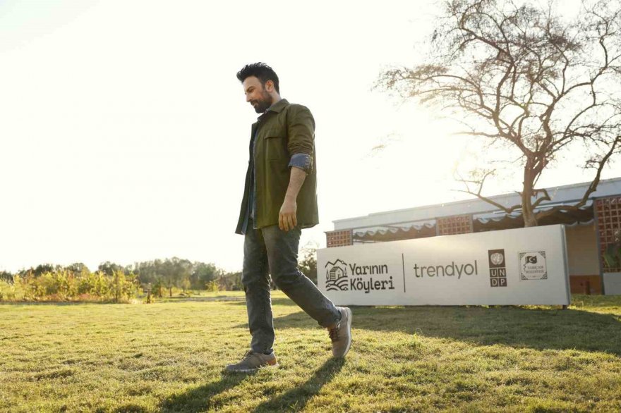 Tarkan, ‘Yarının Köyleri’ için yeniden kamera karşısında