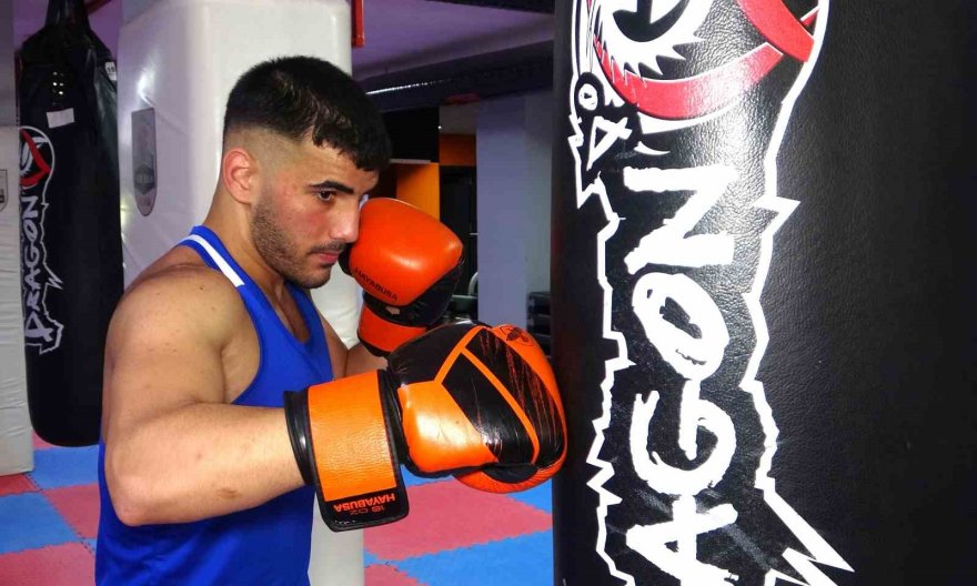 Çocukluğunda izlediği müsabakalardan esinlenip boksa başladı, Avrupa 3.’sü oldu